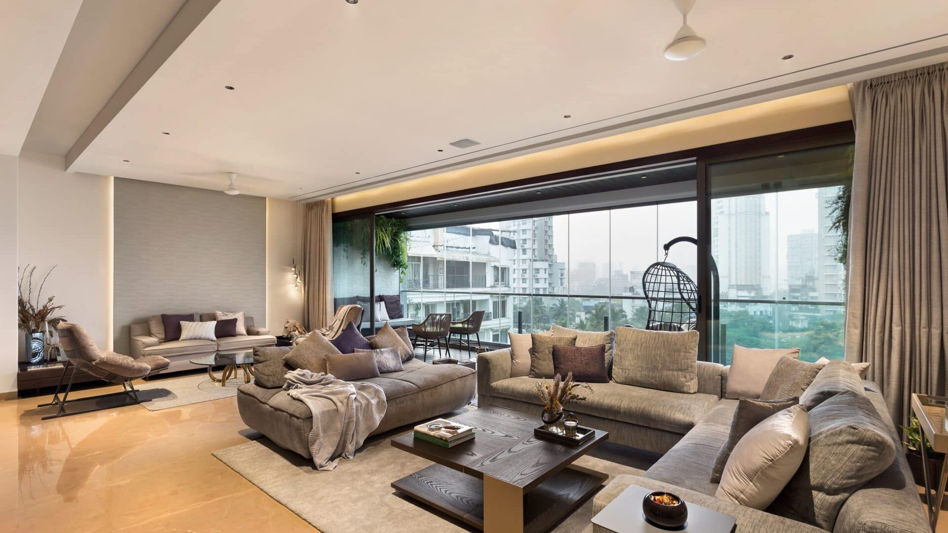 Contemporary residence