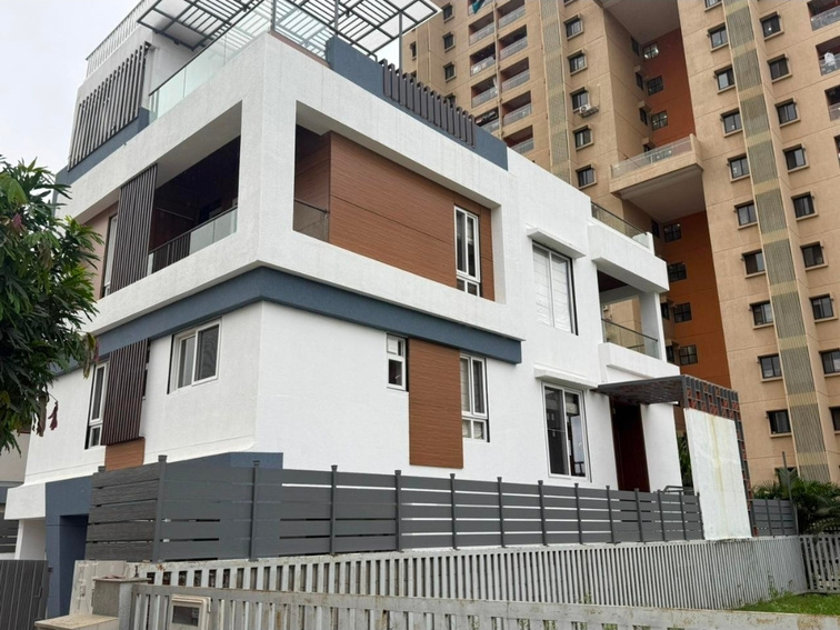 Bungalow at Nanded City, by Akruti Architects & Designers